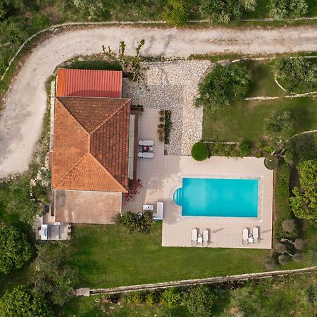 Villa Lola - 3 Bedrooms & Private Pool Lithakia  エクステリア 写真