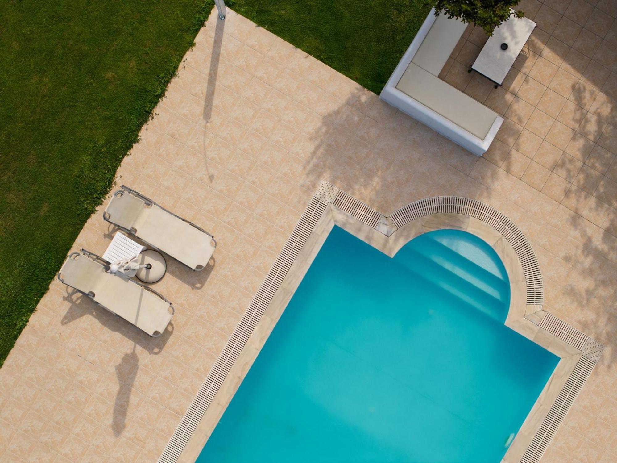 Villa Lola - 3 Bedrooms & Private Pool Lithakia  エクステリア 写真