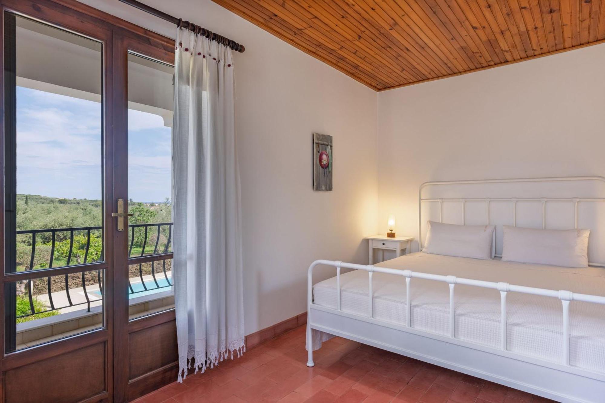 Villa Lola - 3 Bedrooms & Private Pool Lithakia  エクステリア 写真